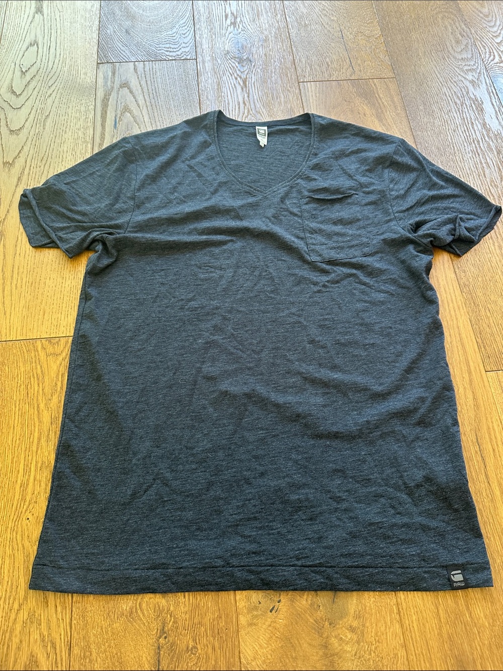 G-Star Men's Charcoal V-Neck Pocket Tee
